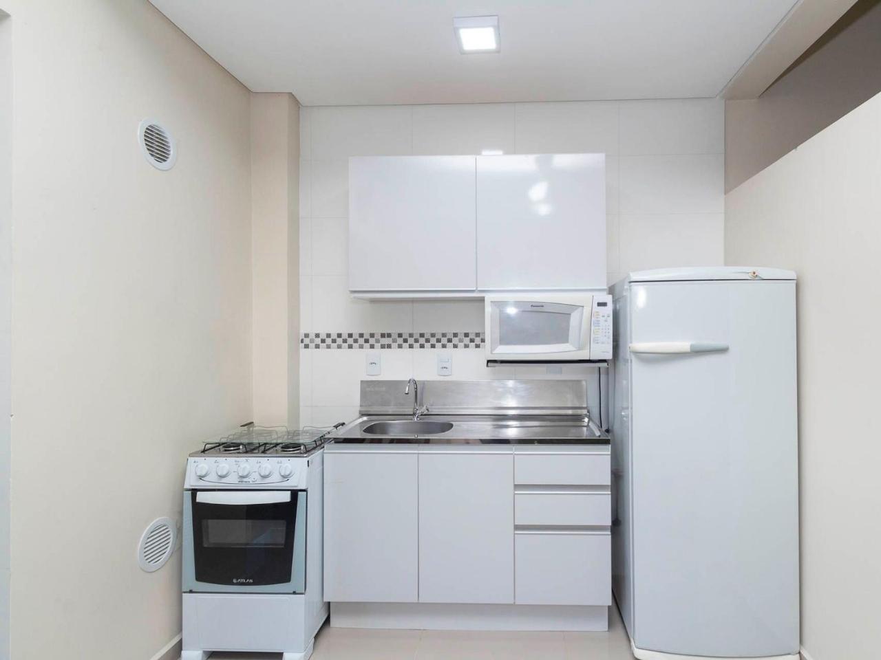 Apartamento Economico Para 4 Pessoas Em ボンビーニャス エクステリア 写真