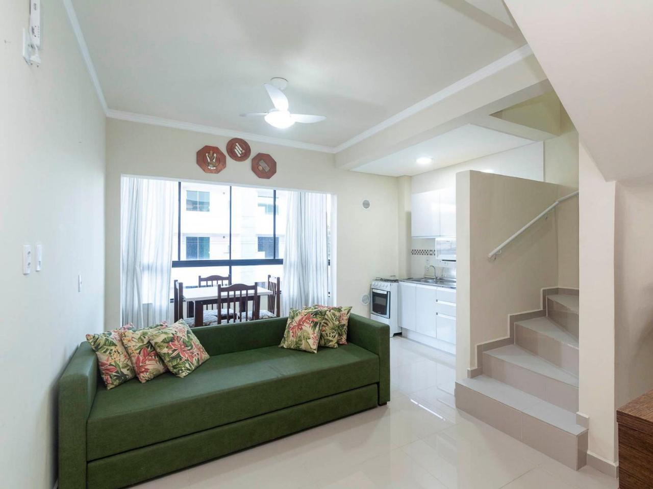 Apartamento Economico Para 4 Pessoas Em ボンビーニャス エクステリア 写真